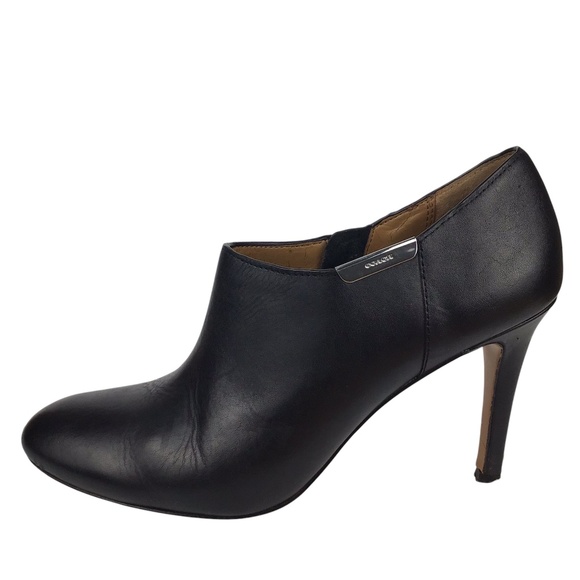 Coach Boots - Picture 3 of 16